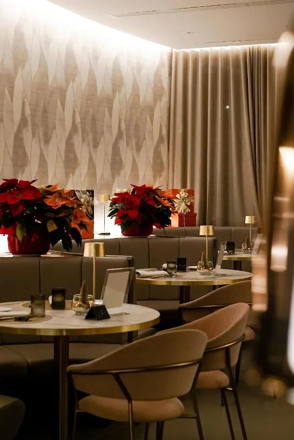 Elitis House - Suite & Spa Nova Milanese 5*,