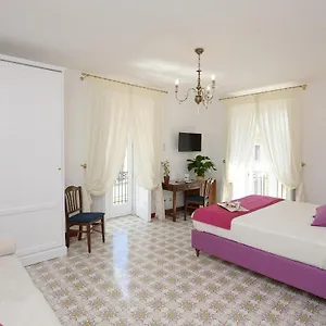 ** Hotel Residenza Luce Italia