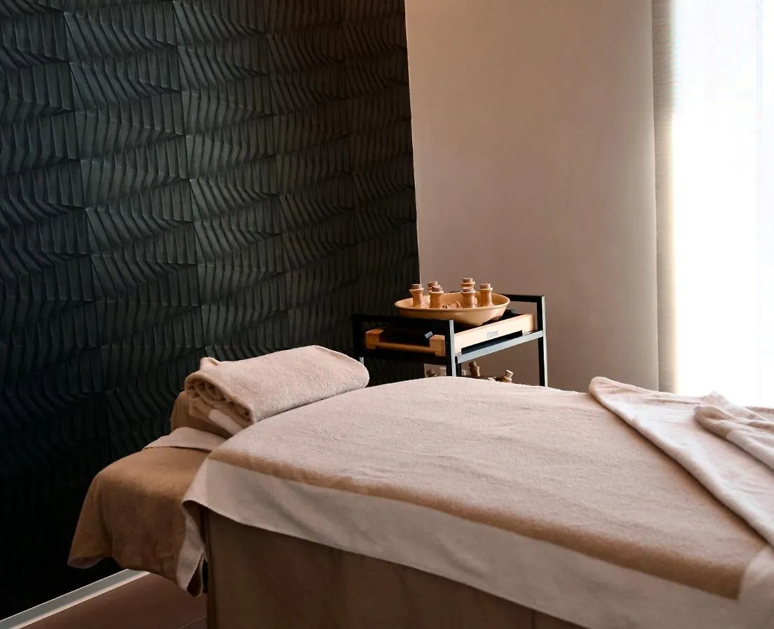 Elitis House - Suite & Spa Nova Milanese Hotel