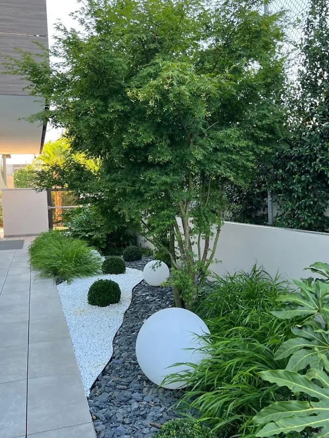 Elitis House - Suite & Spa Nova Milanese 5*,