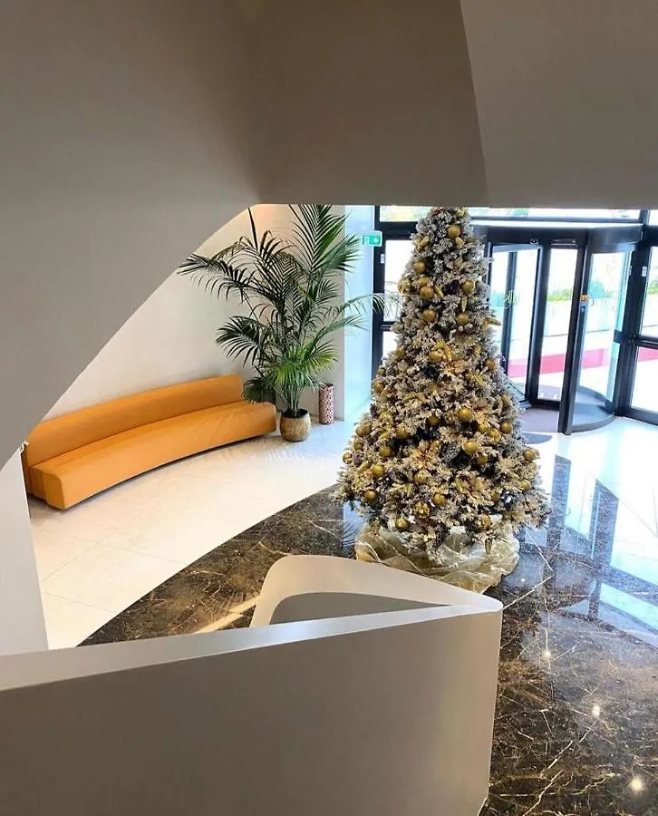 Elitis House - Suite & Spa Nova Milanese 5*,