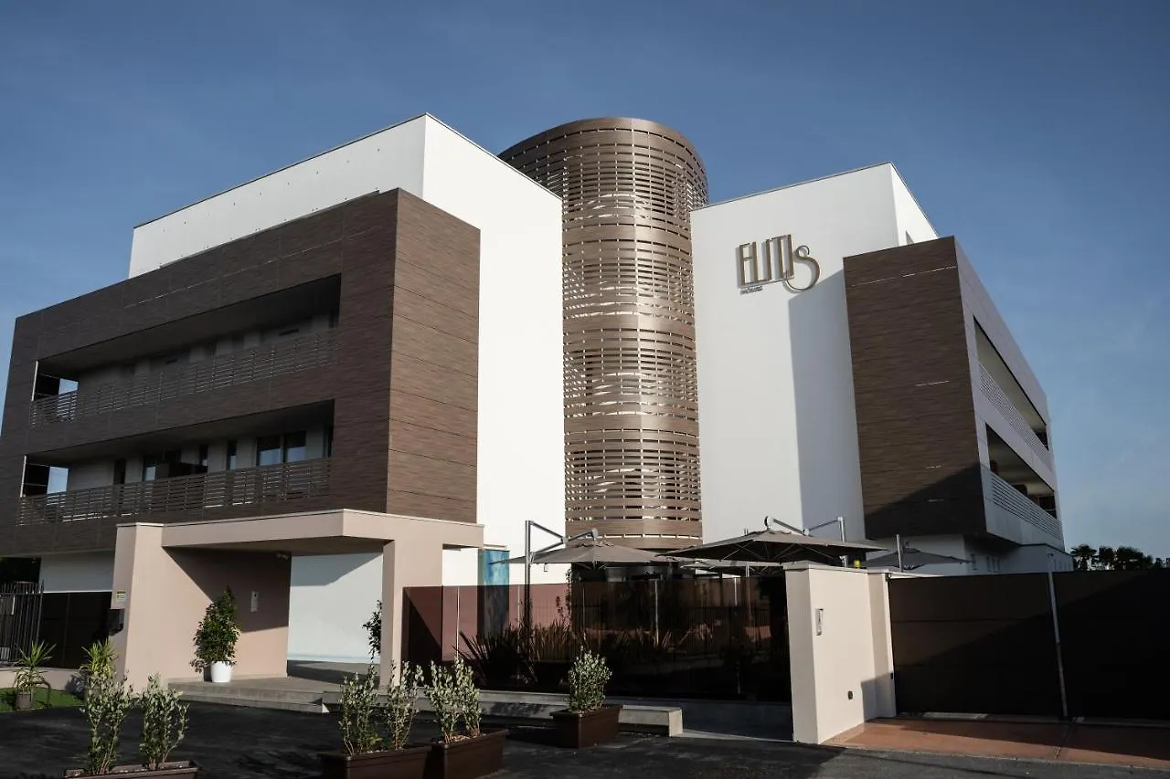 Elitis House - Suite & Spa Nova Milanese 5*,